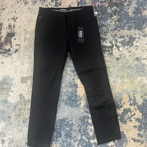 men’s black straight leg pants 32/30